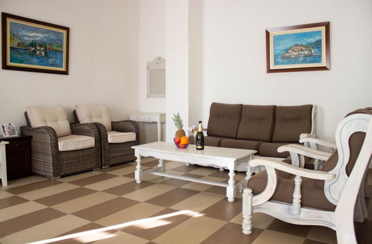 Live By The Sea, Bijela Apartamento Rake Exterior foto